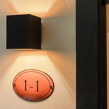 U-nique Santa Clara Apartment